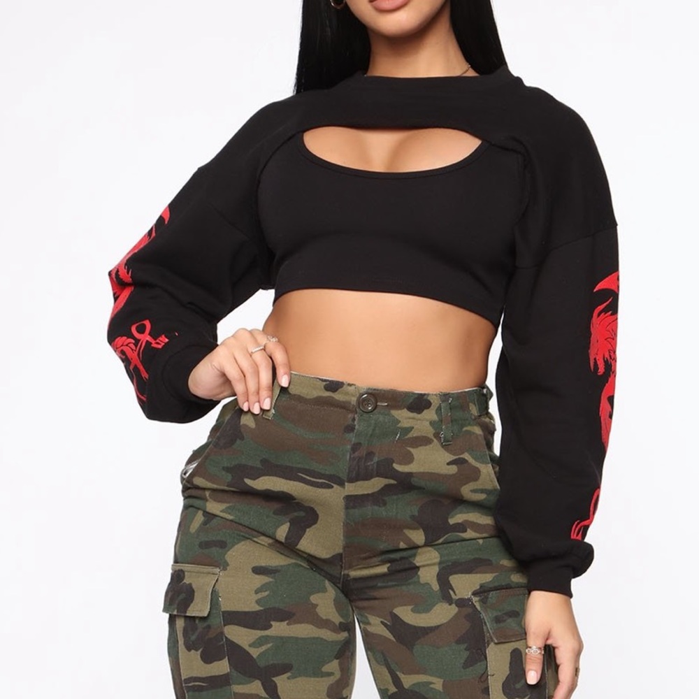 Black/Red Long sleeve top!